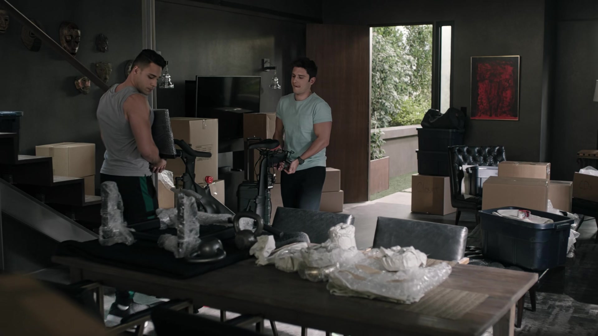 9-1-1_Lone_Star_S02E10_1080p_RRA_000395.jpg