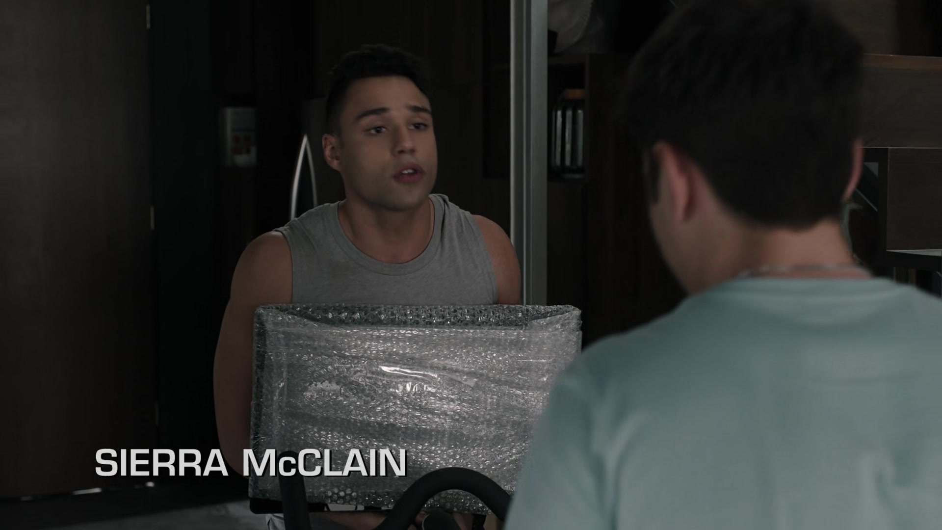 9-1-1_Lone_Star_S02E10_1080p_RRA_000406.jpg