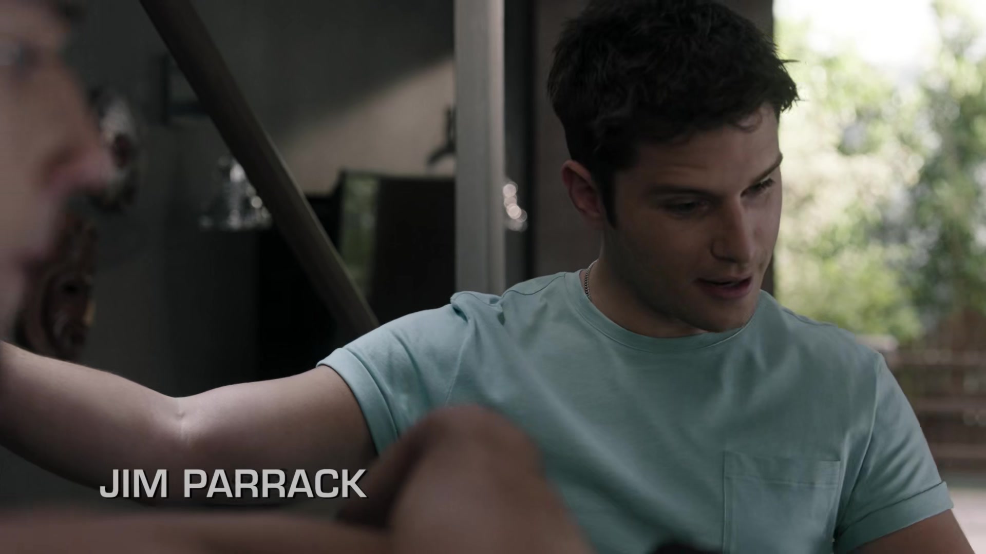 9-1-1_Lone_Star_S02E10_1080p_RRA_000413.jpg