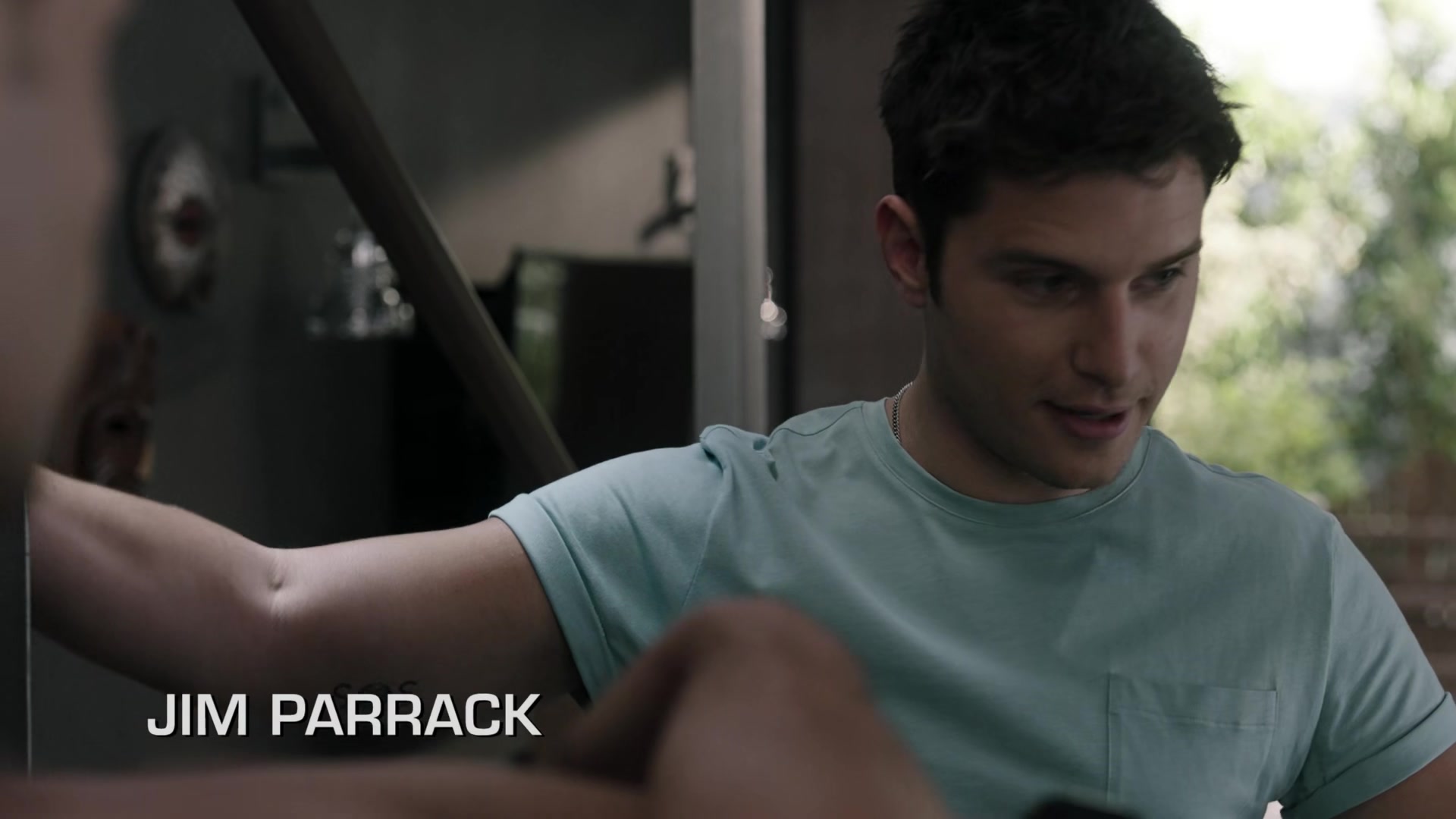 9-1-1_Lone_Star_S02E10_1080p_RRA_000414.jpg