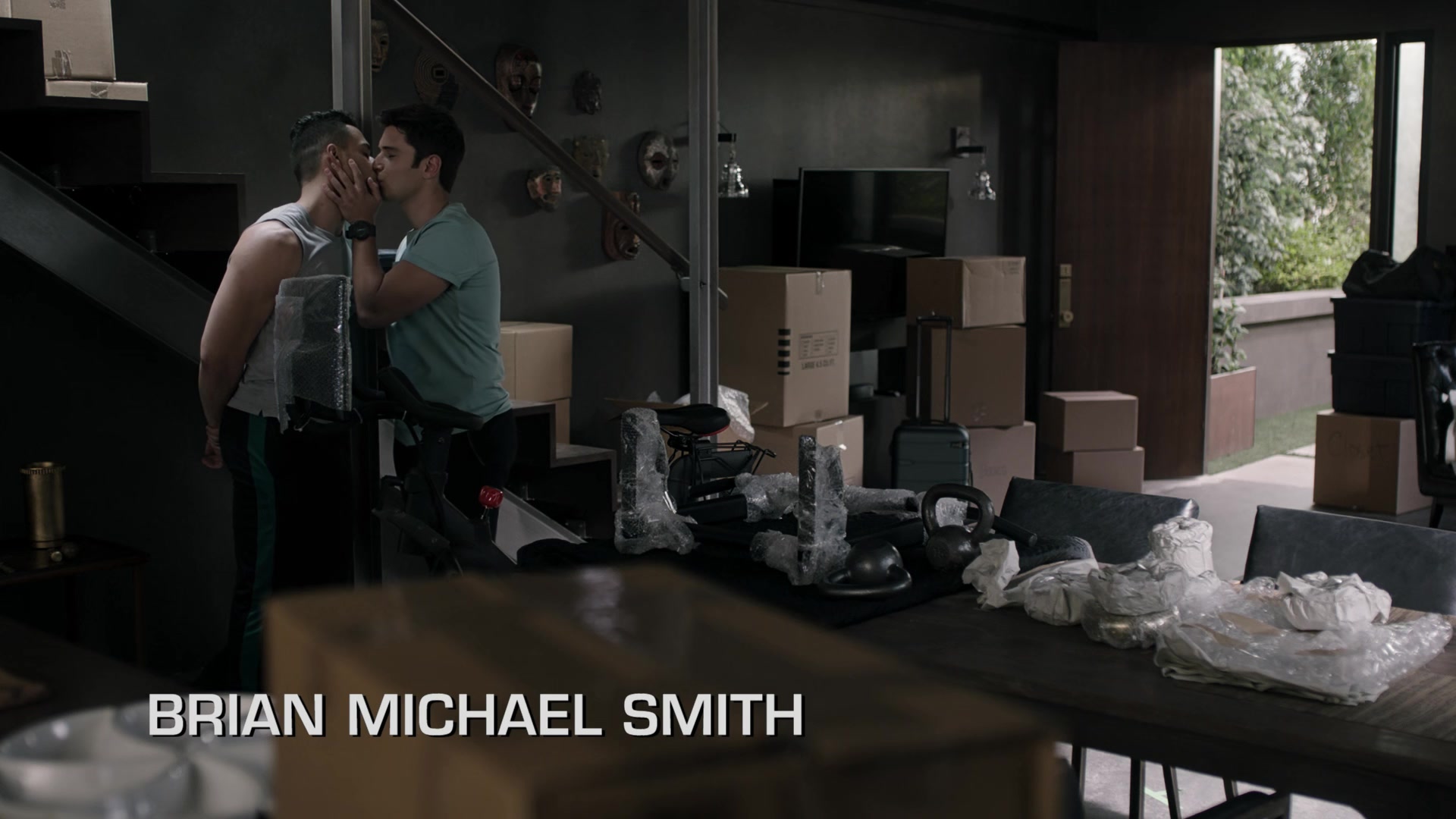 9-1-1_Lone_Star_S02E10_1080p_RRA_000432.jpg