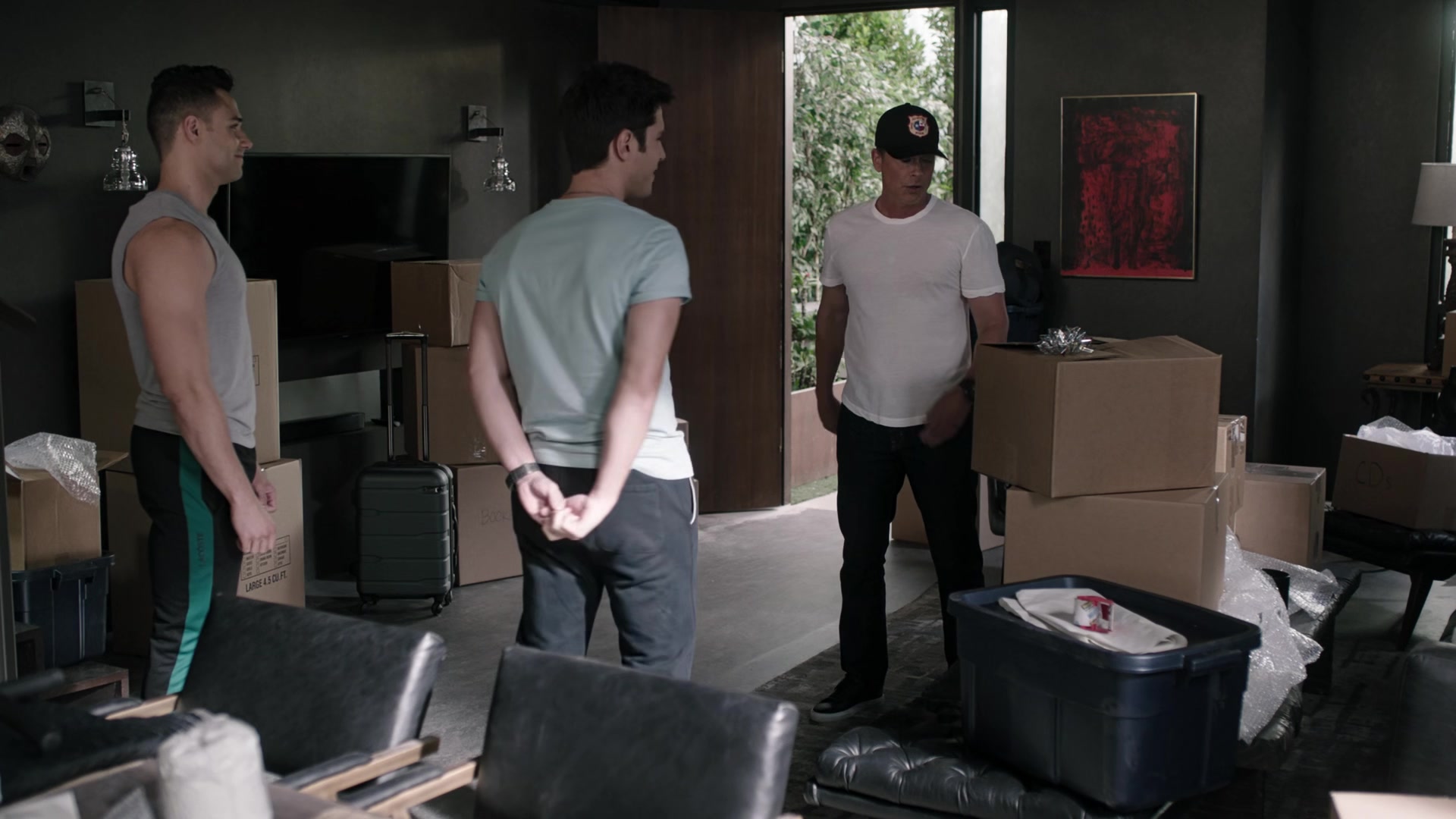 9-1-1_Lone_Star_S02E10_1080p_RRA_000463.jpg