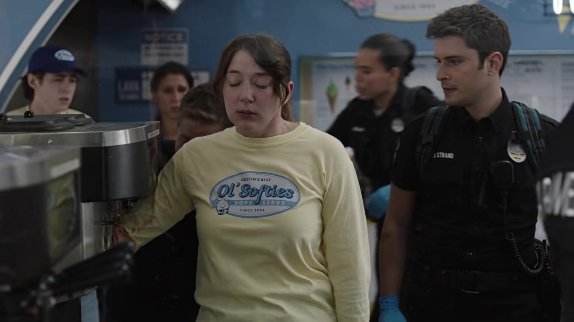 9-1-1_Lone_Star_S02E10_1080p_RRA_001117.jpg
