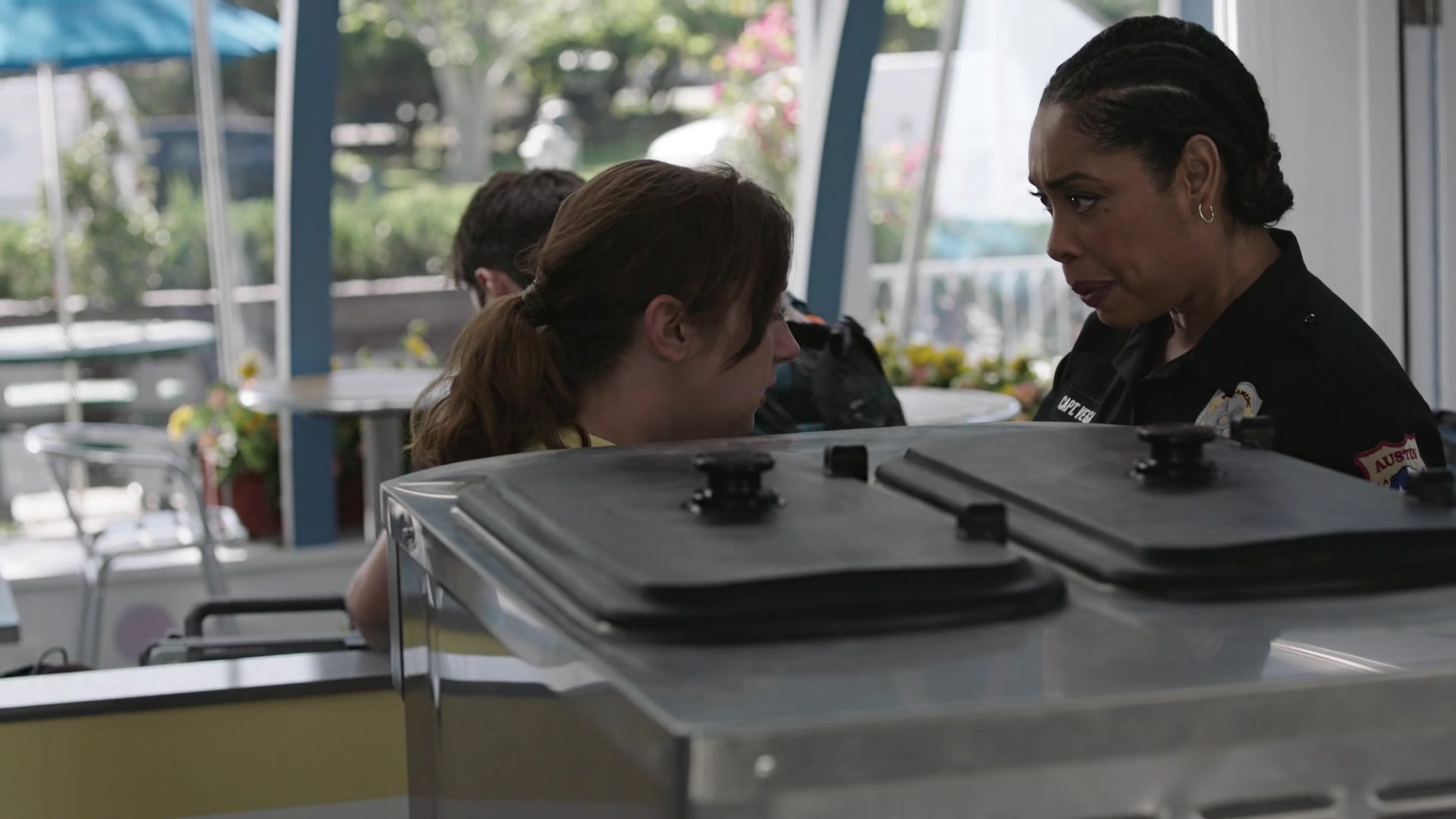 9-1-1_Lone_Star_S02E10_1080p_RRA_001133.jpg