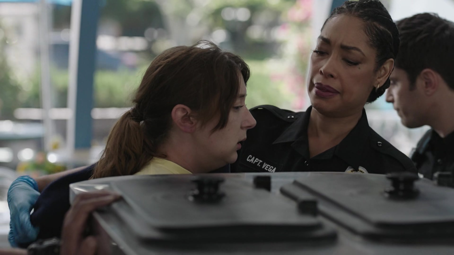 9-1-1_Lone_Star_S02E10_1080p_RRA_001179.jpg