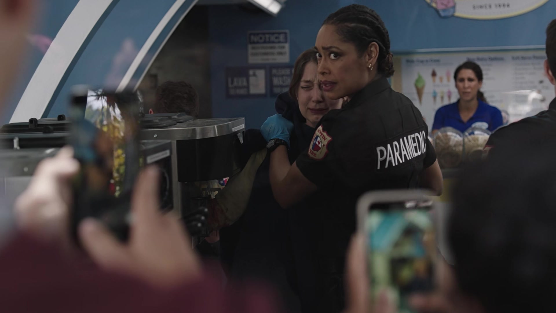 9-1-1_Lone_Star_S02E10_1080p_RRA_001187.jpg