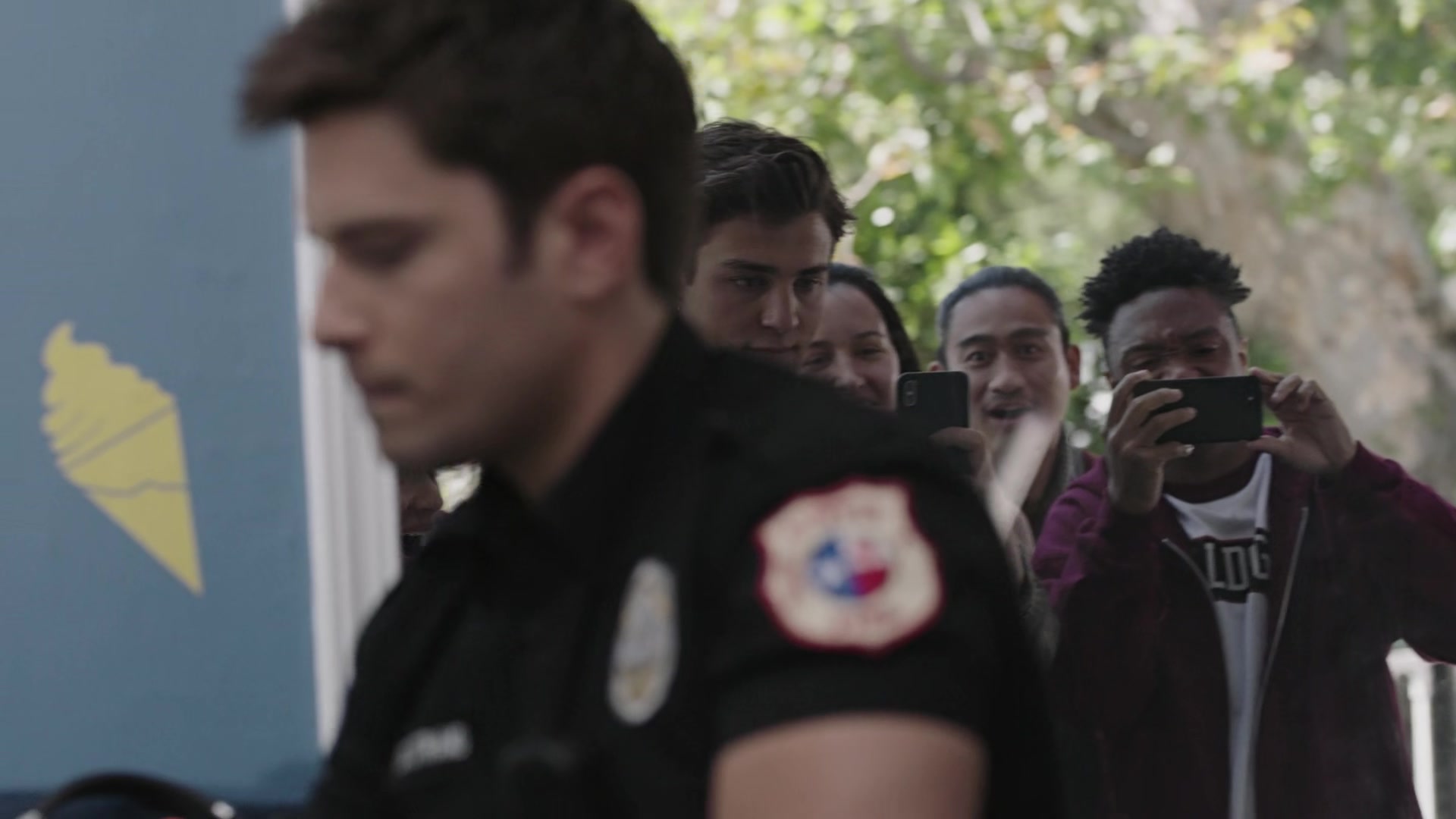 9-1-1_Lone_Star_S02E10_1080p_RRA_001395.jpg