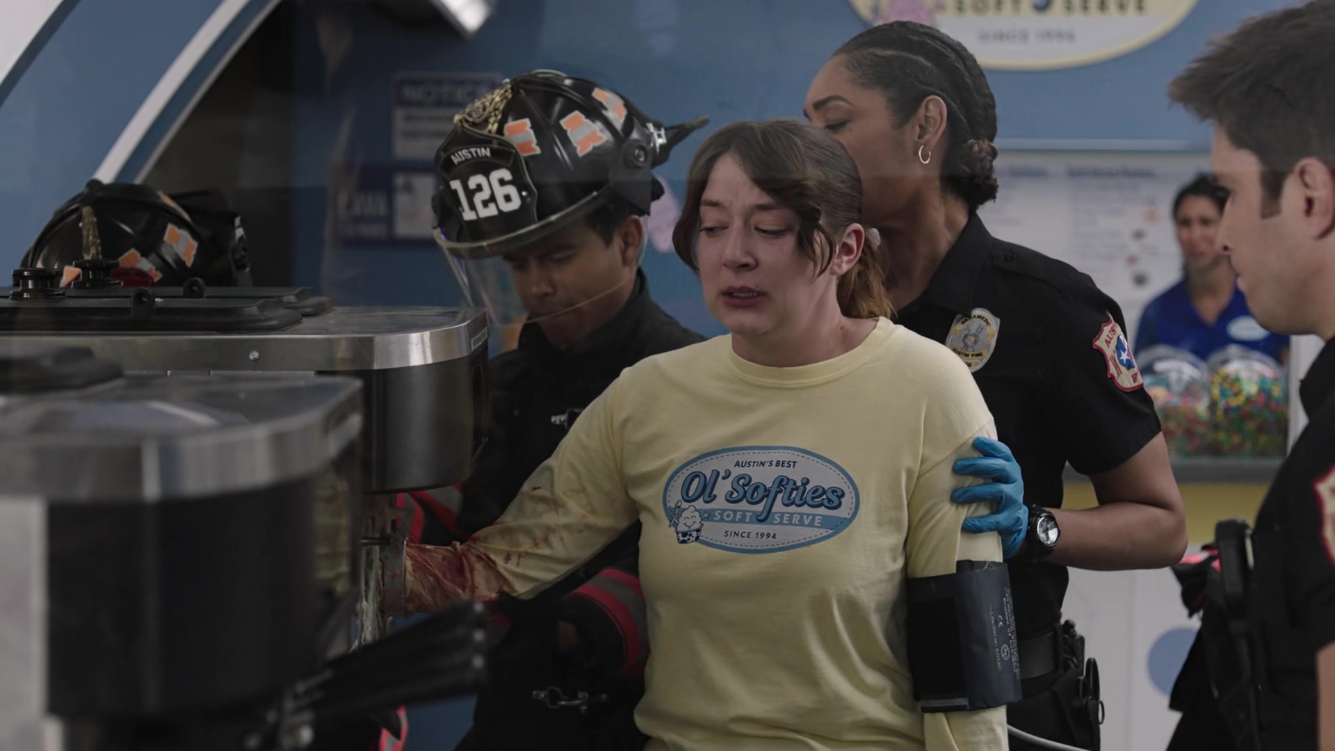 9-1-1_Lone_Star_S02E10_1080p_RRA_001399.jpg