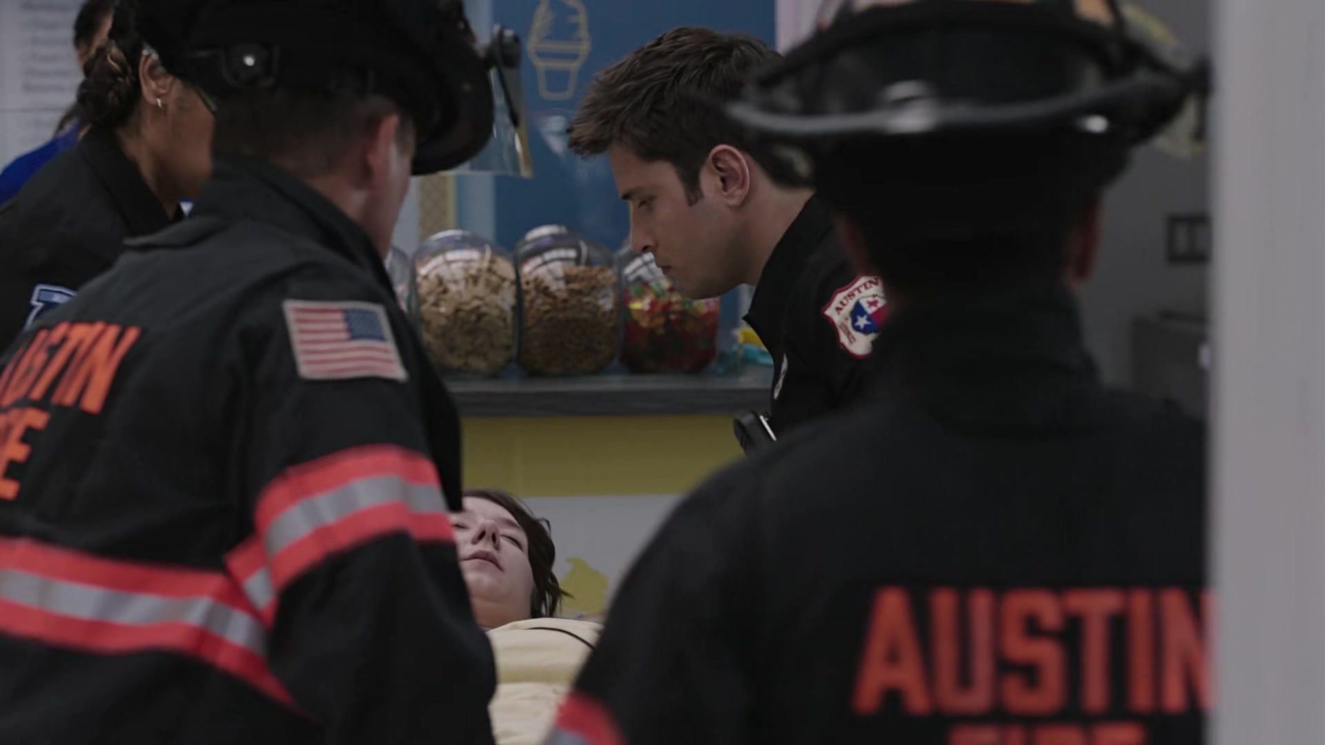 9-1-1_Lone_Star_S02E10_1080p_RRA_001432.jpg