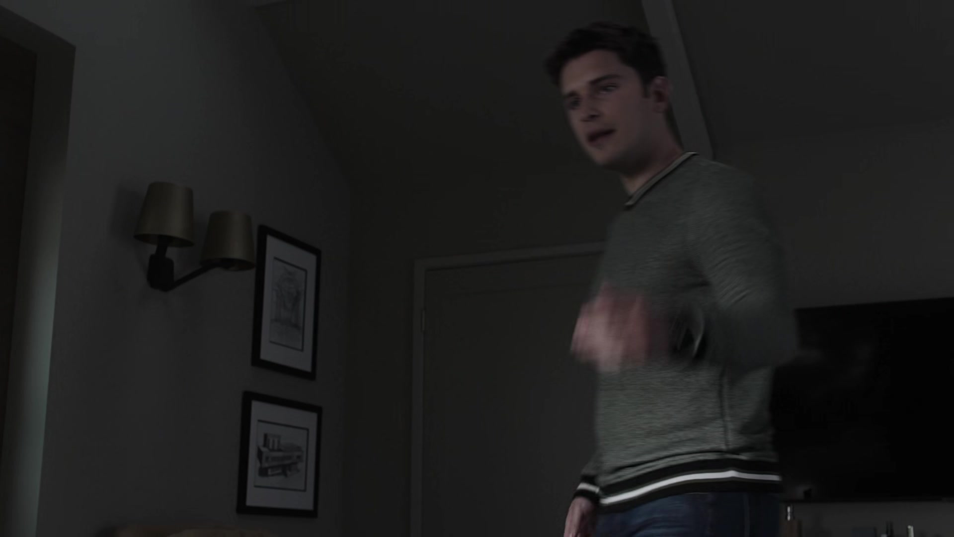 9-1-1_Lone_Star_S02E10_1080p_RRA_004571.jpg
