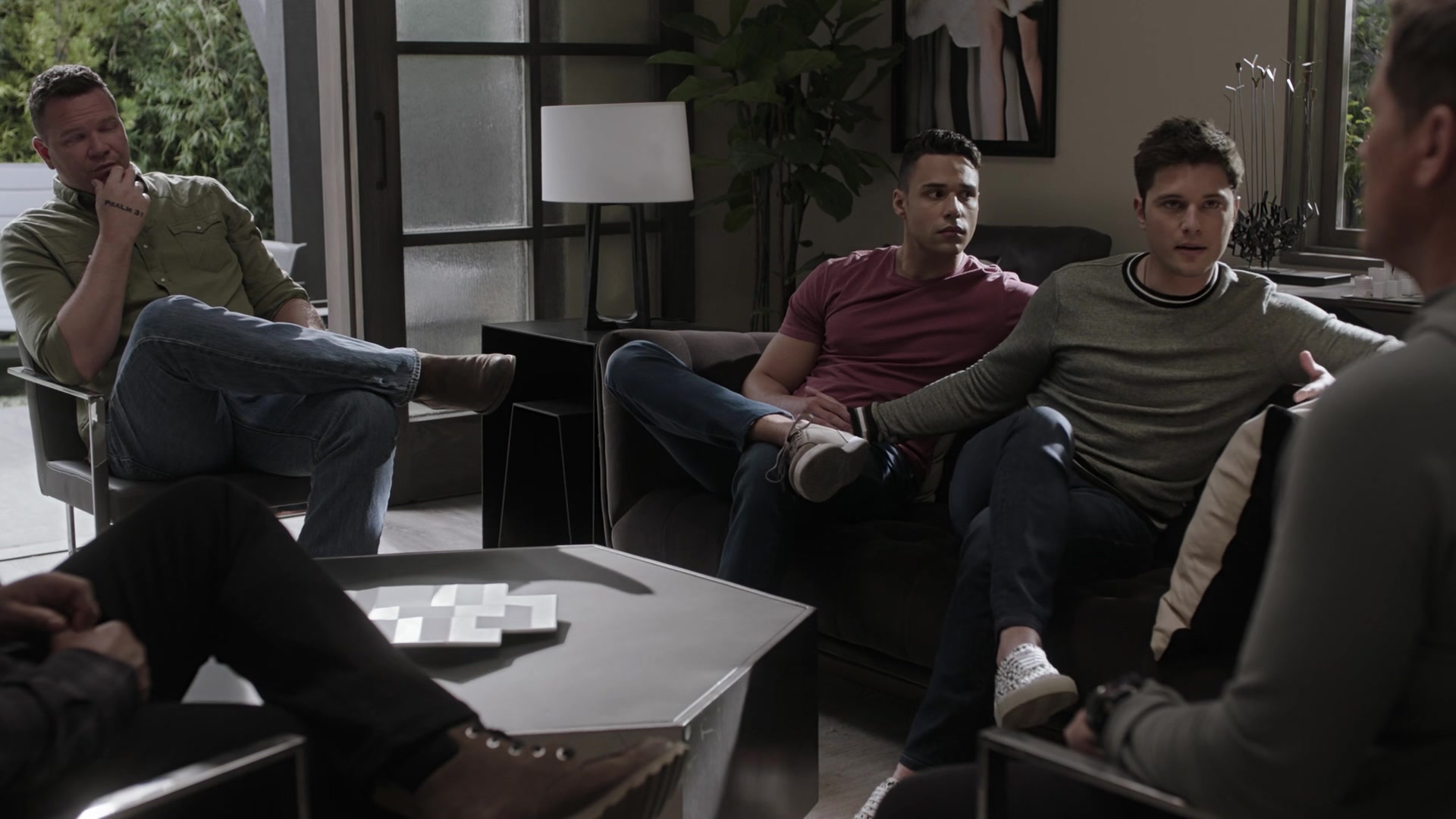 9-1-1_Lone_Star_S02E10_1080p_RRA_004968.jpg