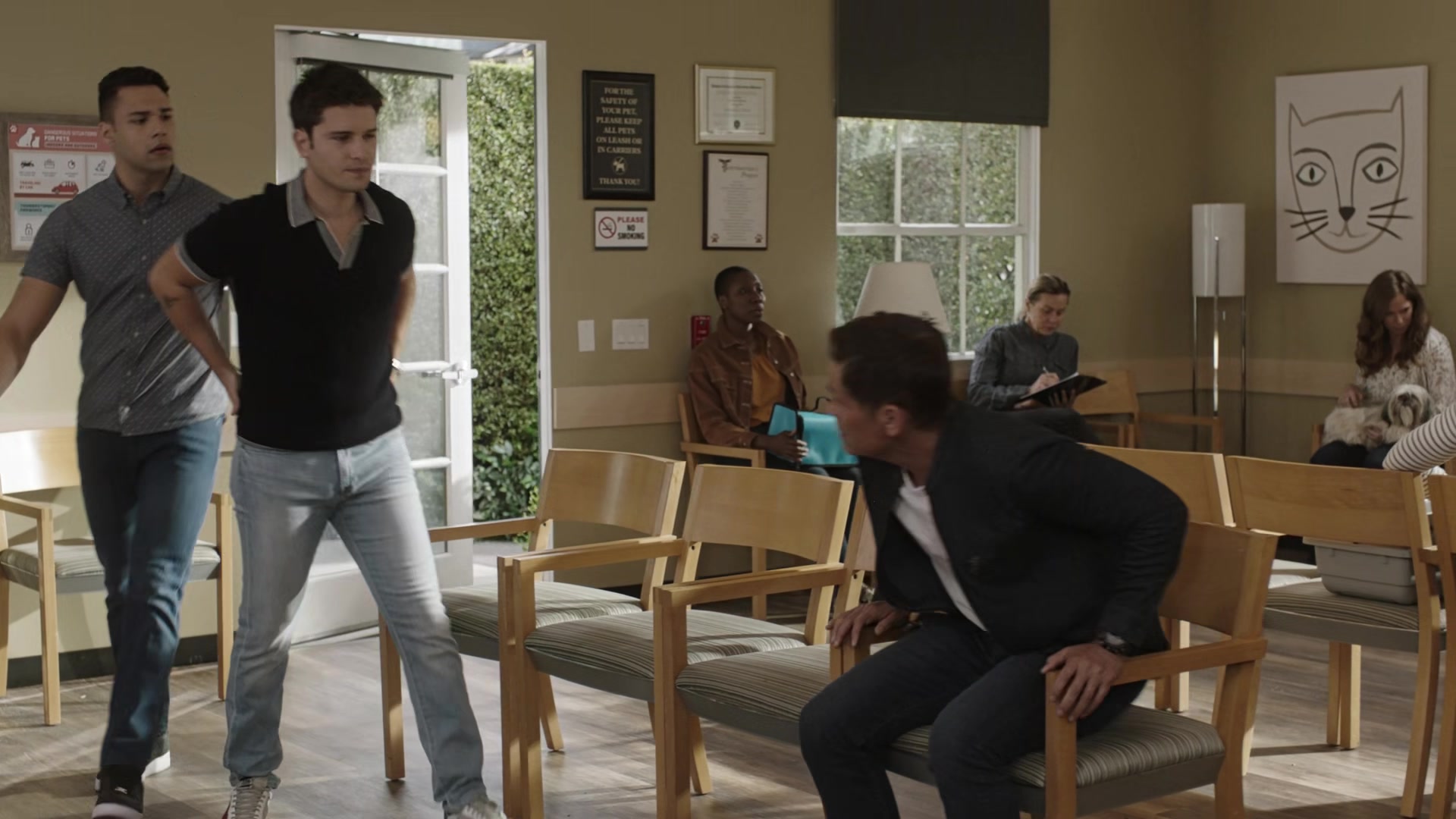 9-1-1_Lone_Star_S02E10_1080p_RRA_005631.jpg