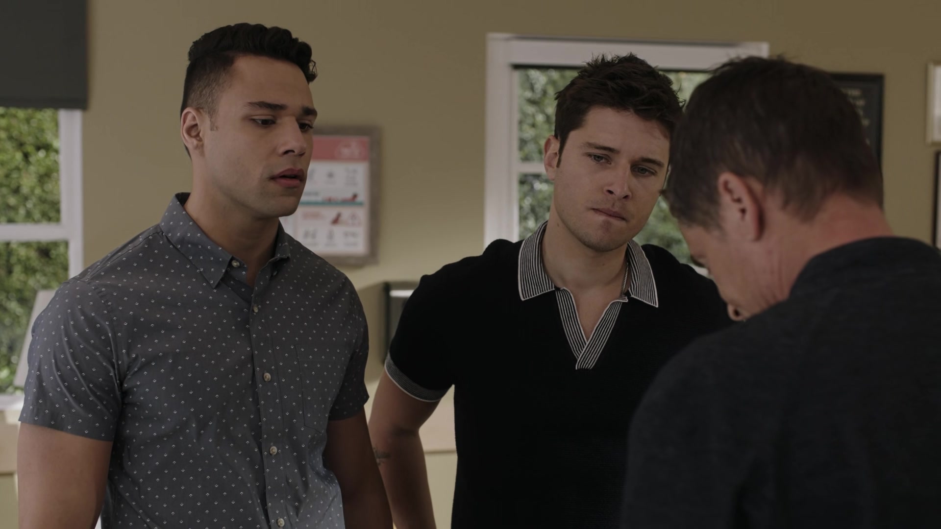 9-1-1_Lone_Star_S02E10_1080p_RRA_005658.jpg