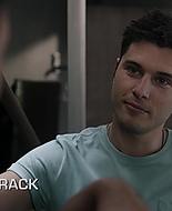 9-1-1_Lone_Star_S02E10_1080p_RRA_000418.jpg