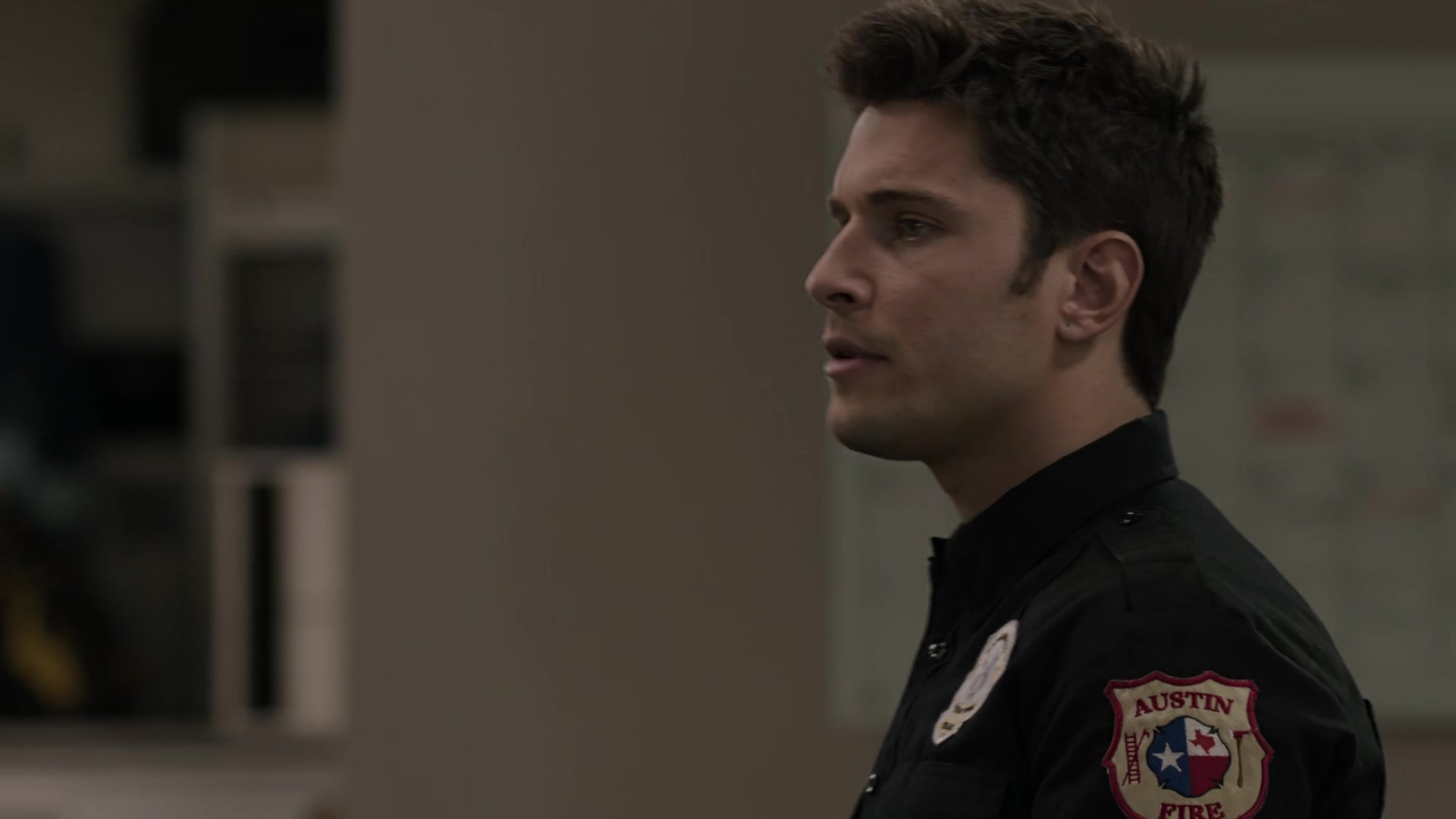 9-1-1_Lone_Star_S02E12_1080p_RRA_001566.jpg