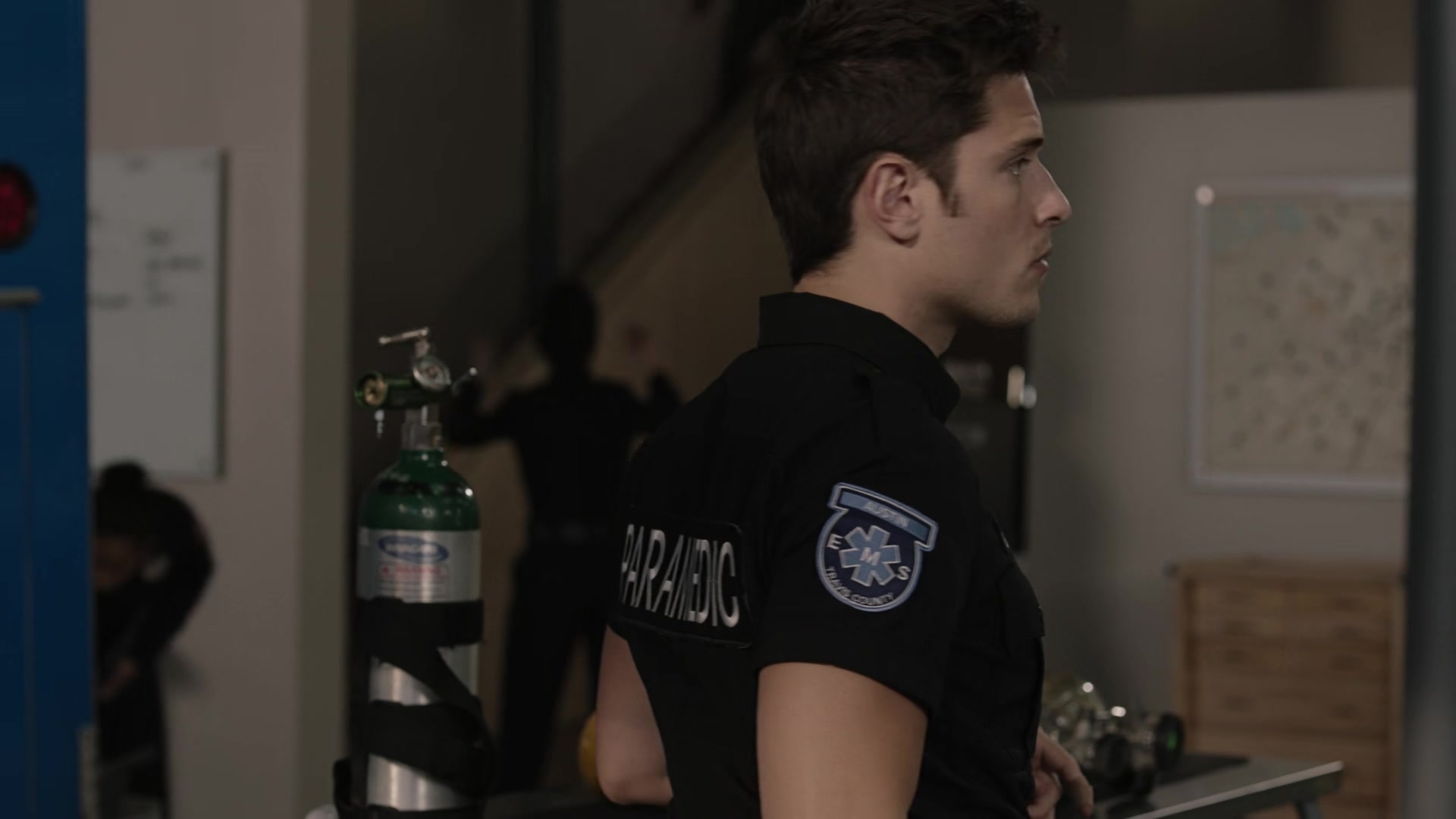 9-1-1_Lone_Star_S02E12_1080p_RRA_004395.jpg