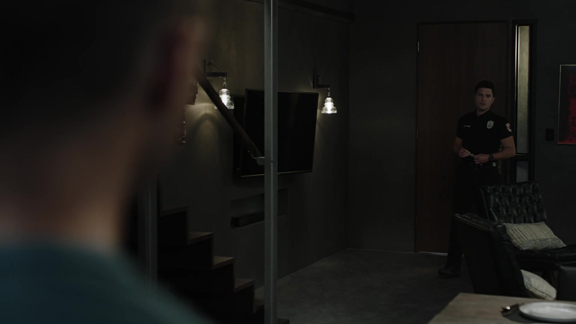 9-1-1_Lone_Star_S02E12_1080p_RRA_004658.jpg