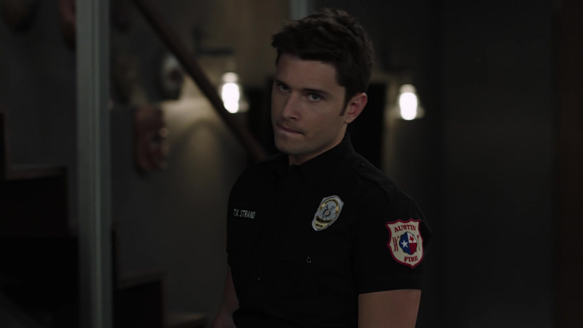 9-1-1_Lone_Star_S02E12_1080p_RRA_004696.jpg