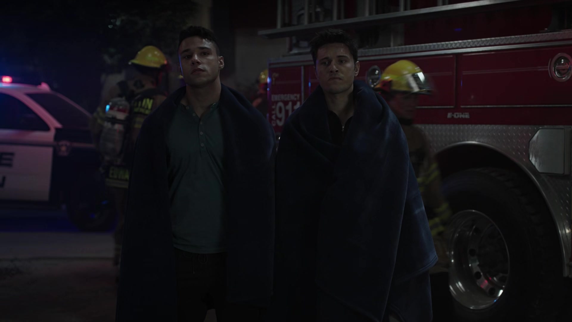 9-1-1_Lone_Star_S02E12_1080p_RRA_005601.jpg