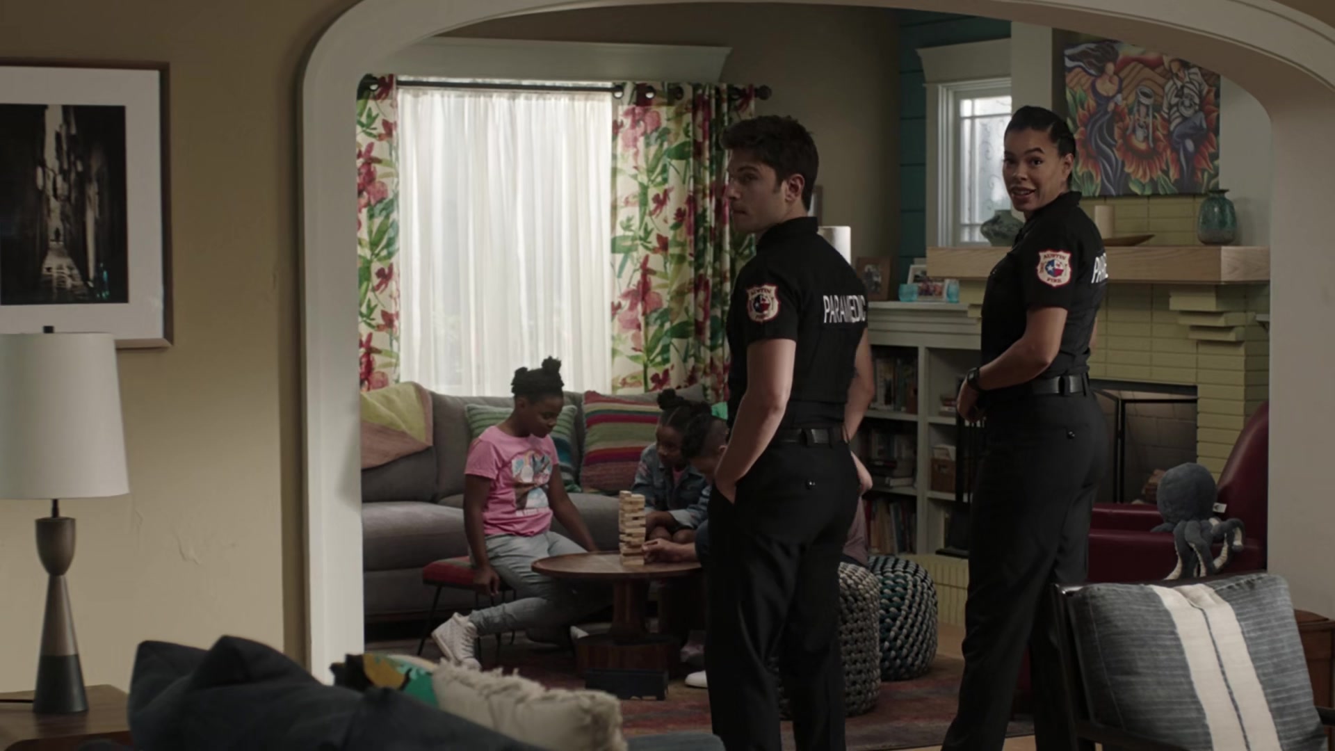 9-1-1_Lone_Star_S02E14_1080p_RRA_003958.jpg