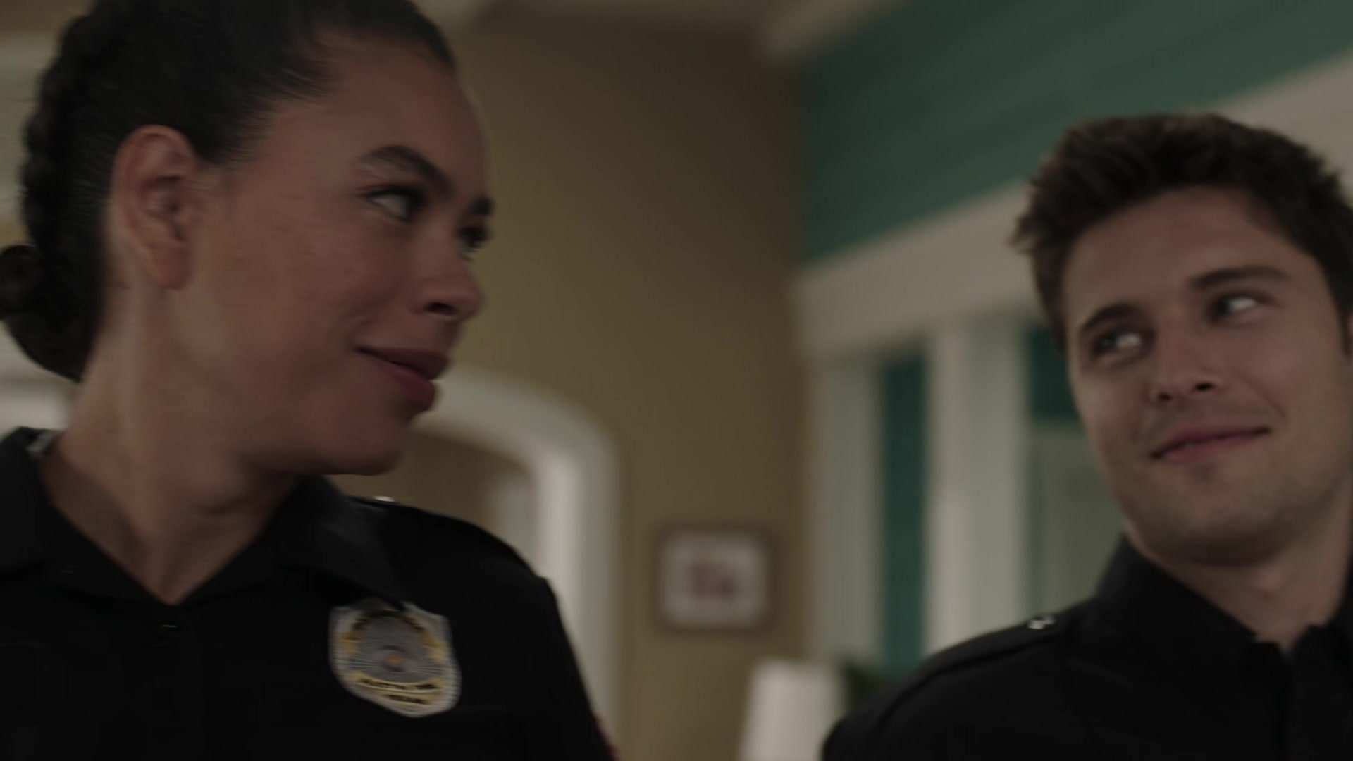 9-1-1_Lone_Star_S02E14_1080p_RRA_003981.jpg