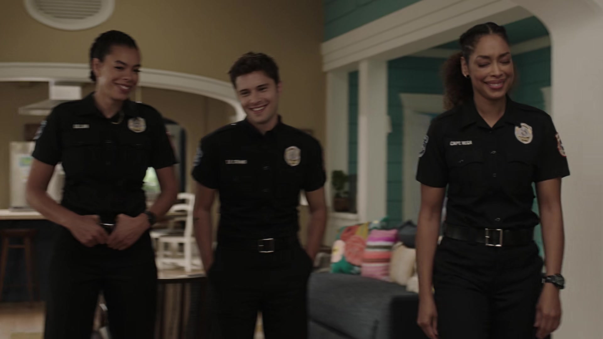 9-1-1_Lone_Star_S02E14_1080p_RRA_003990.jpg