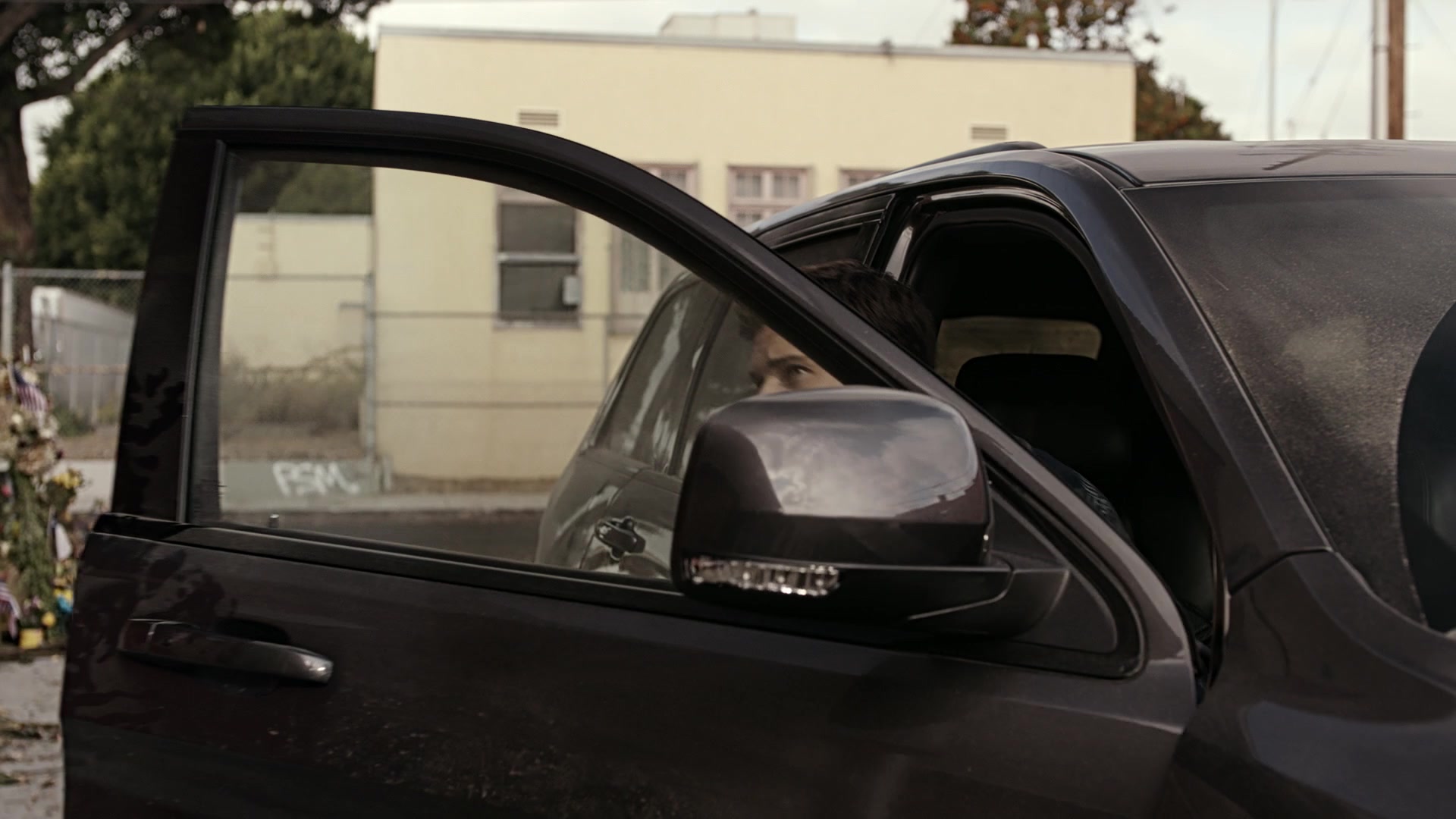 9-1-1_Lone_Star_S01E01_1080p_001800.jpg 9-1-1_Lone_Star_S01E01_1080p_001800.jpg