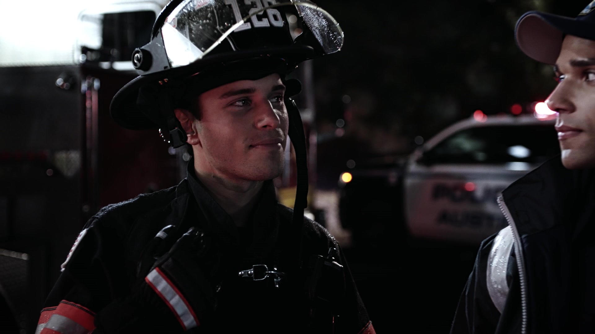 9-1-1_Lone_Star_S01E01_1080p_004924.jpg