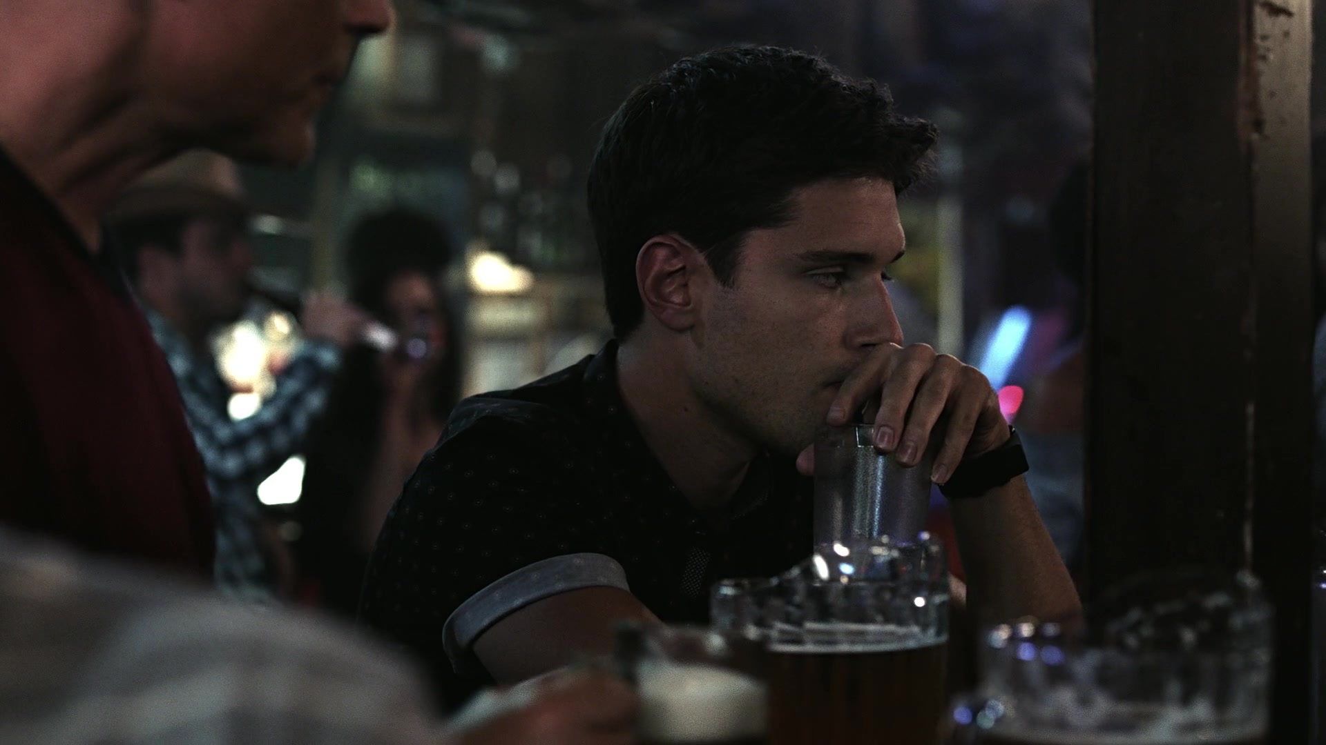 9-1-1_Lone_Star_S01E01_1080p_004991.jpg