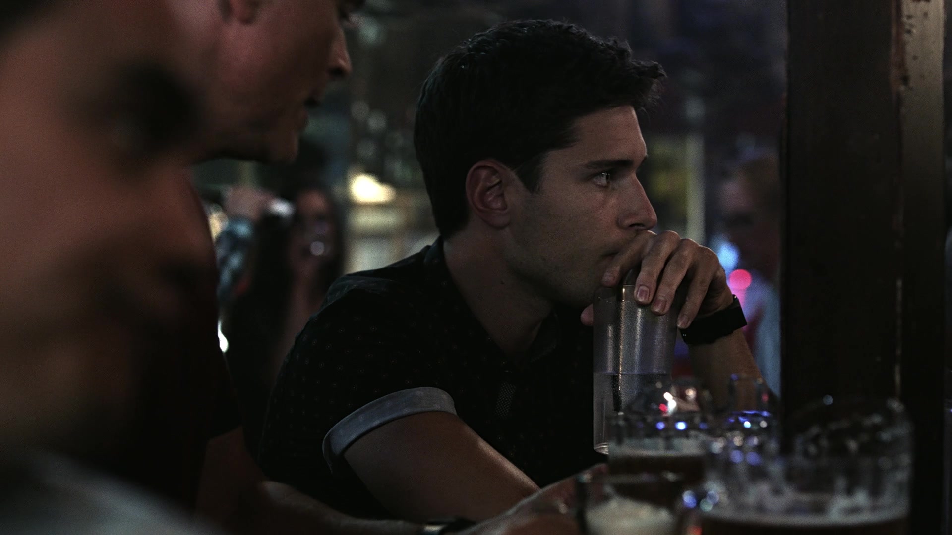 9-1-1_Lone_Star_S01E01_1080p_004993.jpg