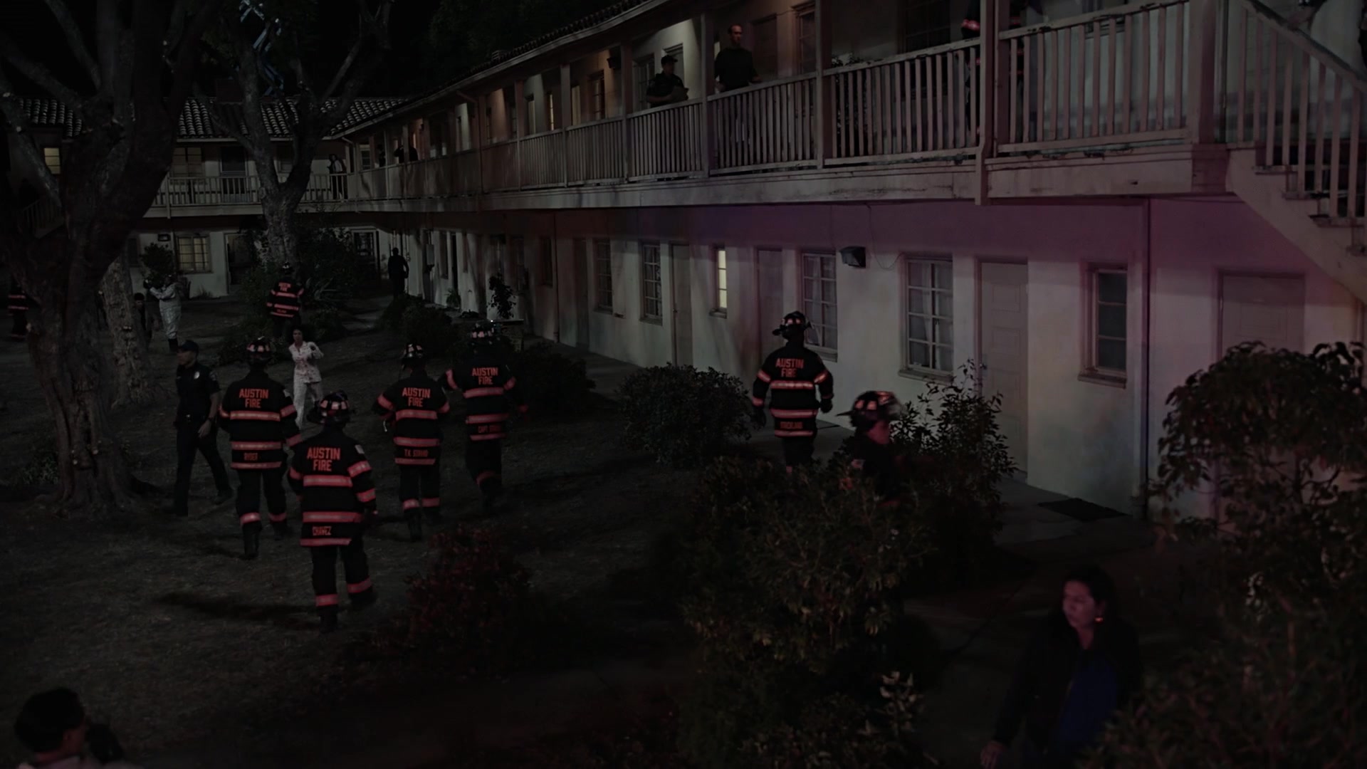 9-1-1_Lone_Star_S01E02_1080p_004398.jpg