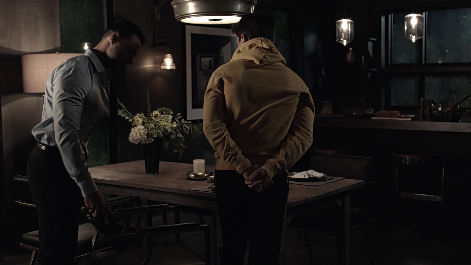 9-1-1_Lone_Star_S01E02_1080p_005232.jpg