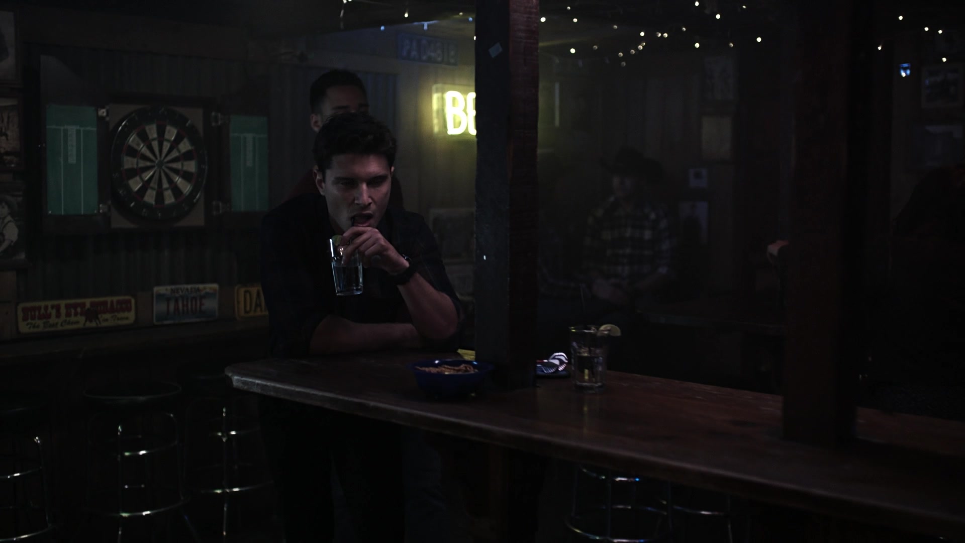 9-1-1_Lone_Star_S01E03_1080p_003972.jpg