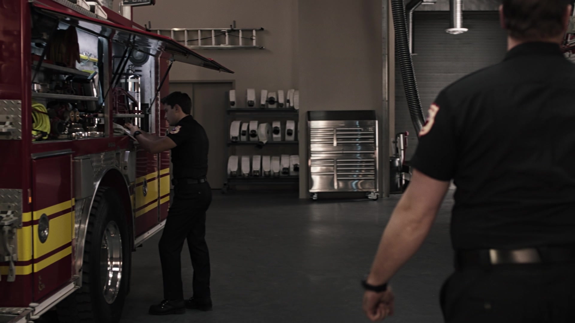 9-1-1_Lone_Star_S01E03_1080p_004863.jpg