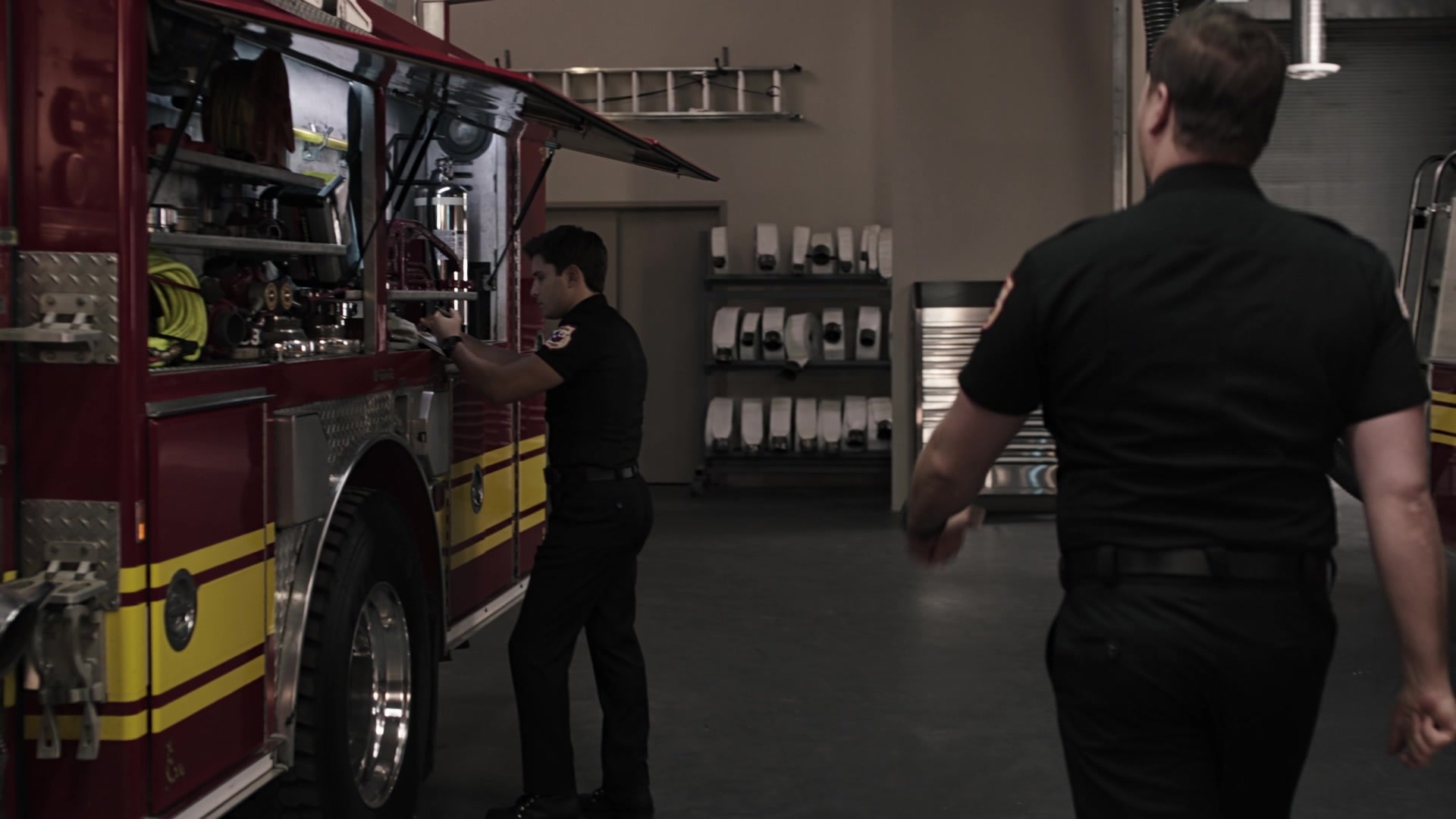 9-1-1_Lone_Star_S01E03_1080p_004865.jpg