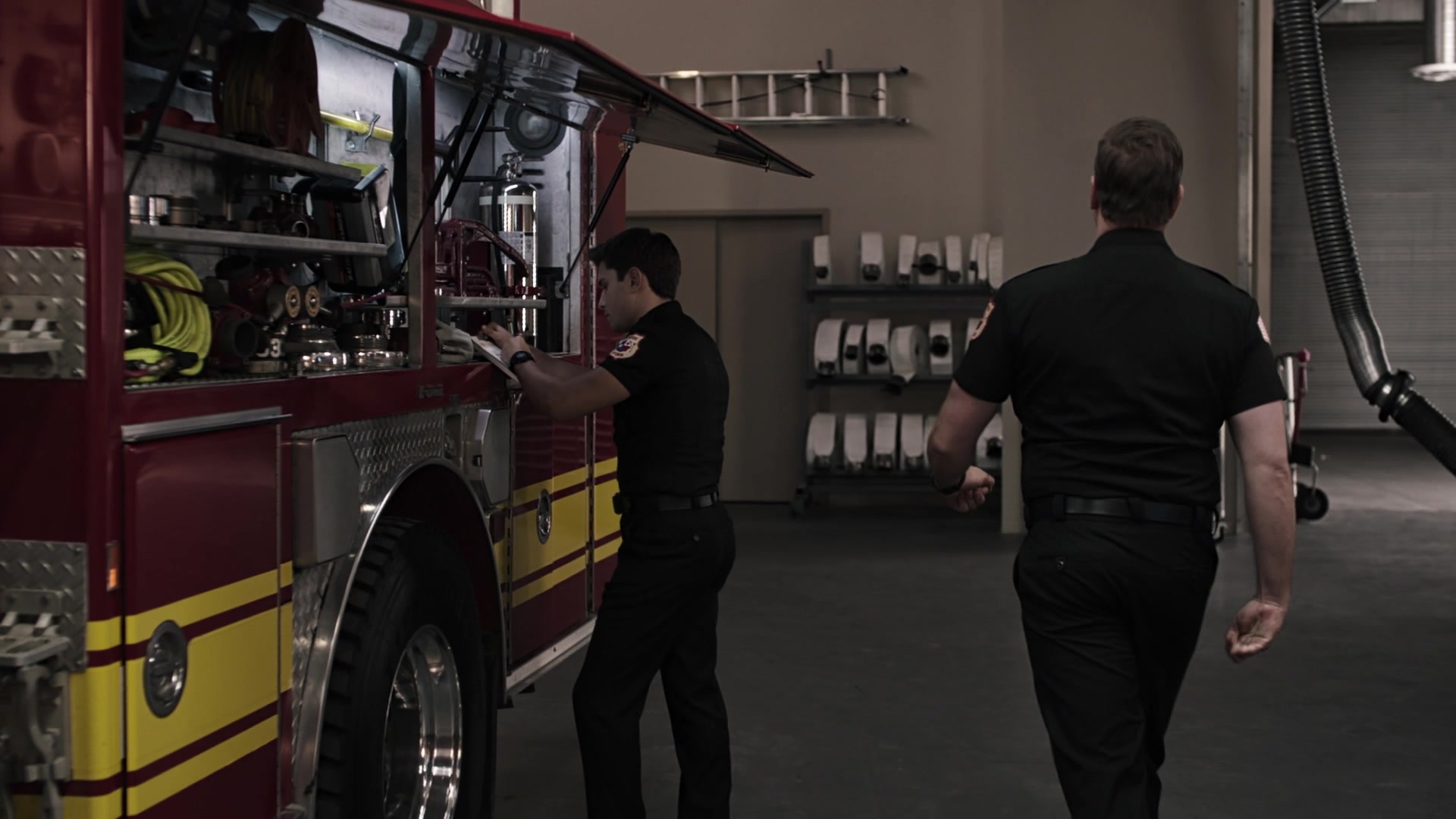 9-1-1_Lone_Star_S01E03_1080p_004868.jpg