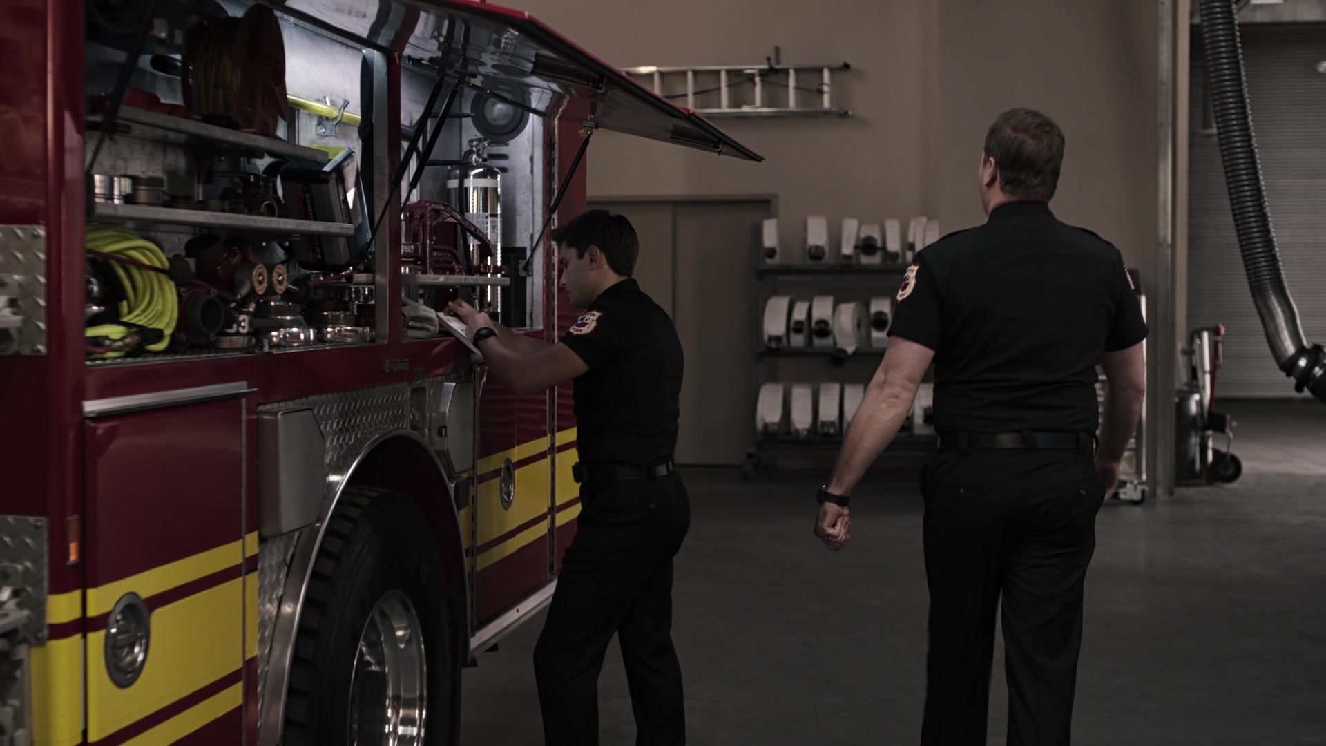 9-1-1_Lone_Star_S01E03_1080p_004869.jpg