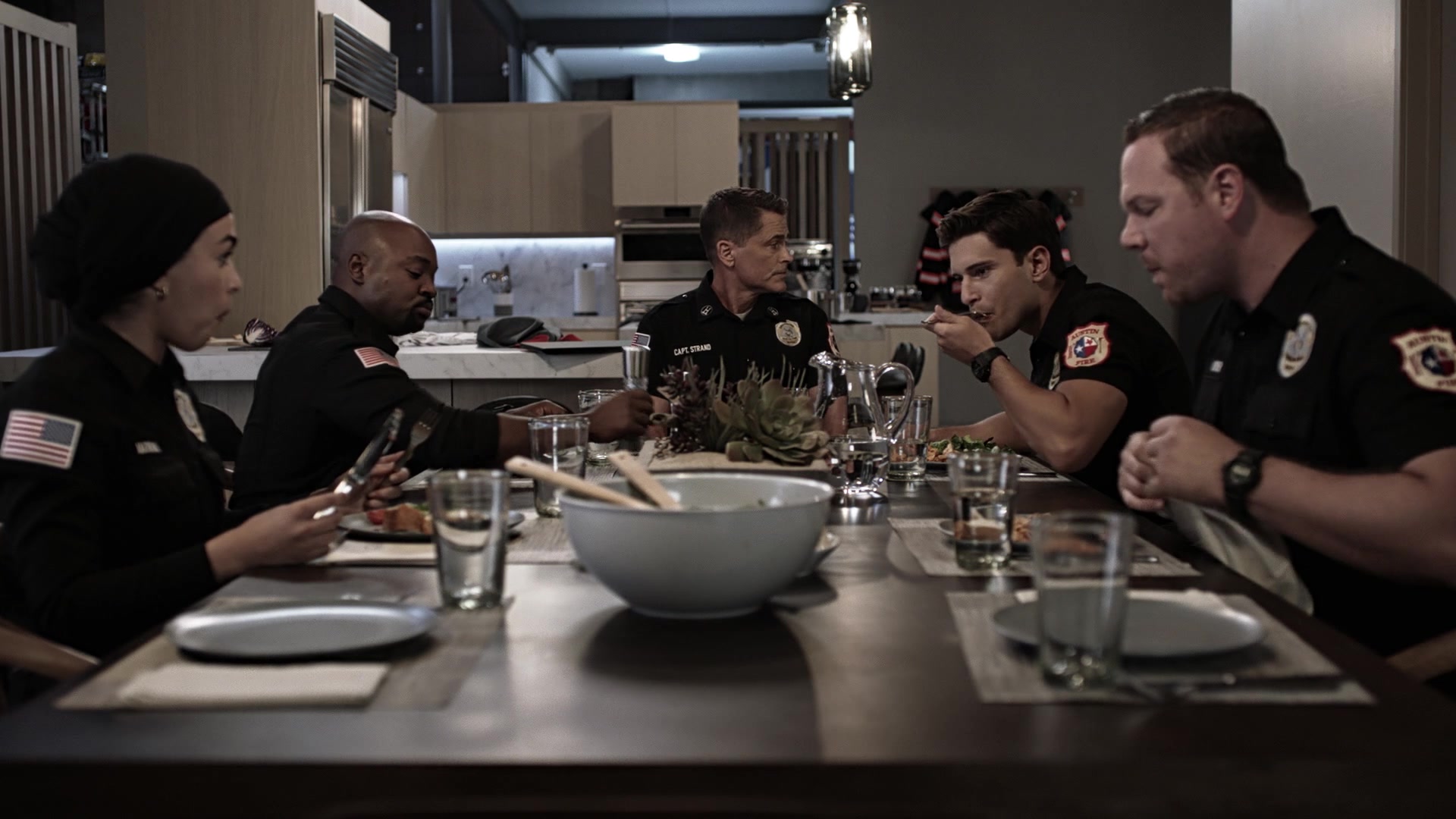 9-1-1_Lone_Star_S01E04_1080p_001634.jpg