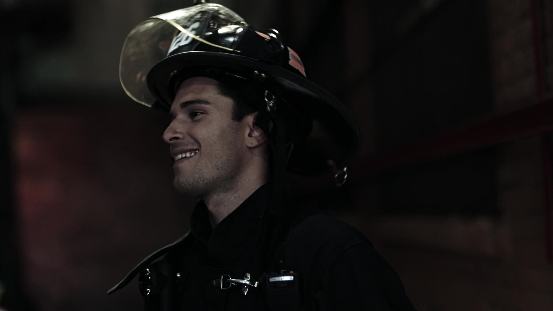 9-1-1_Lone_Star_S01E04_1080p_002532.jpg