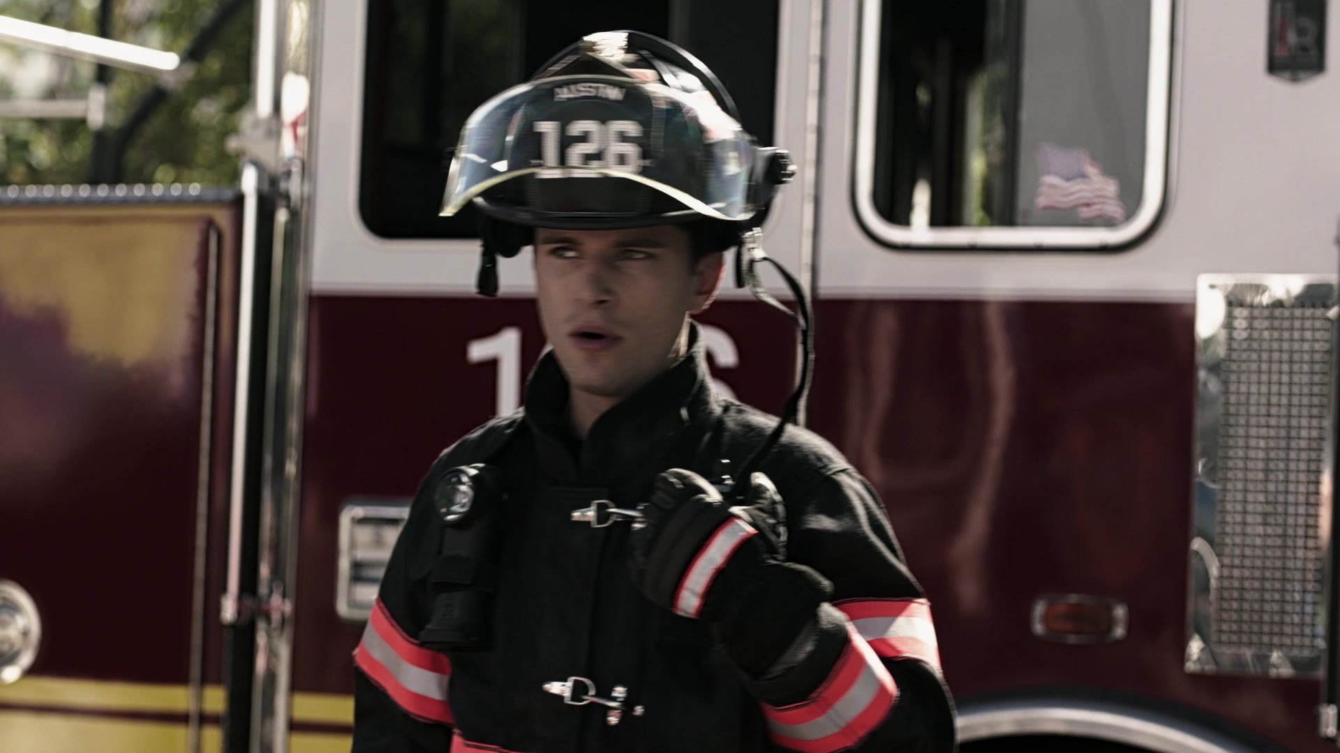 9-1-1_Lone_Star_S01E04_1080p_003342.jpg