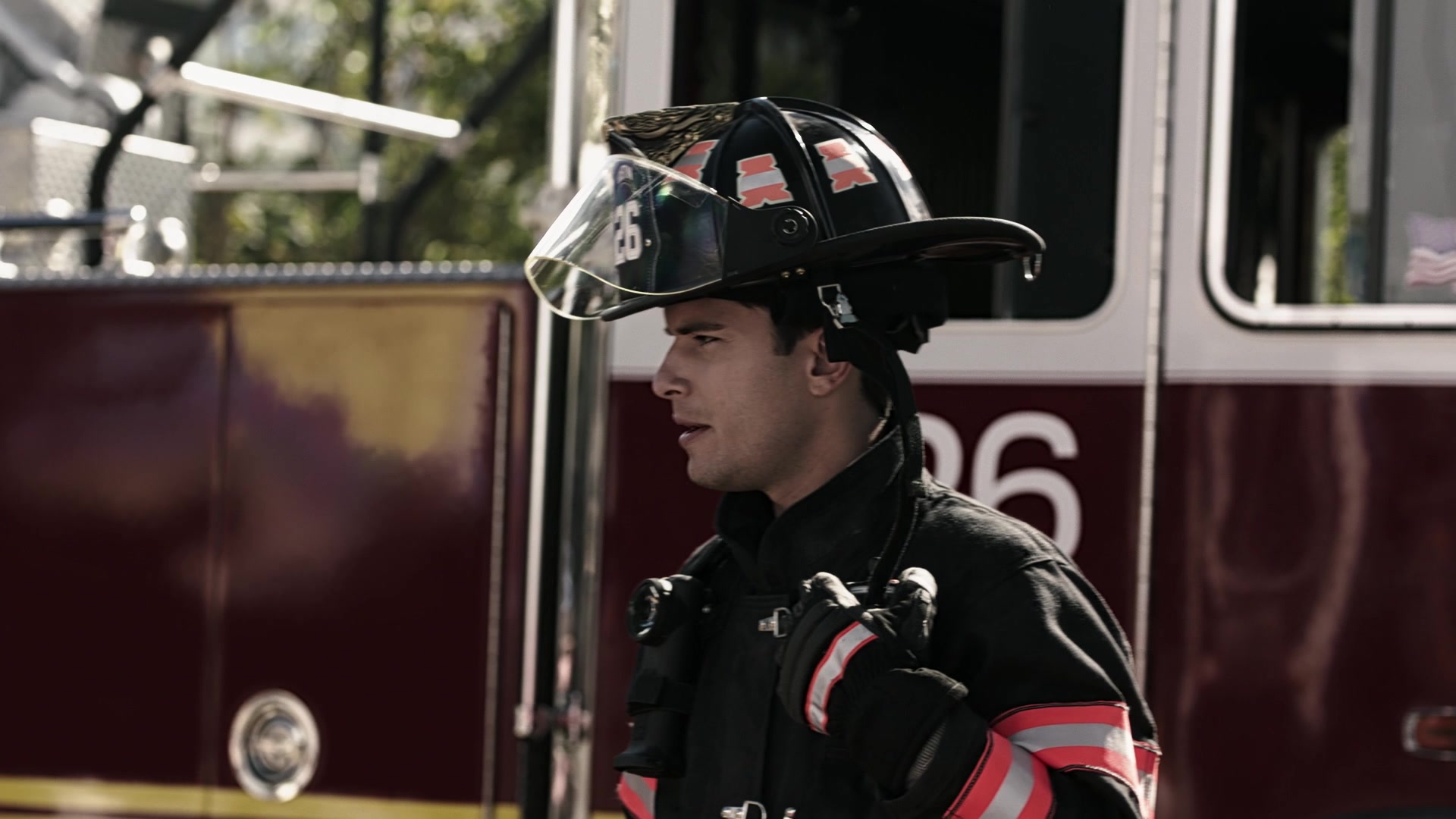 9-1-1_Lone_Star_S01E04_1080p_003345.jpg