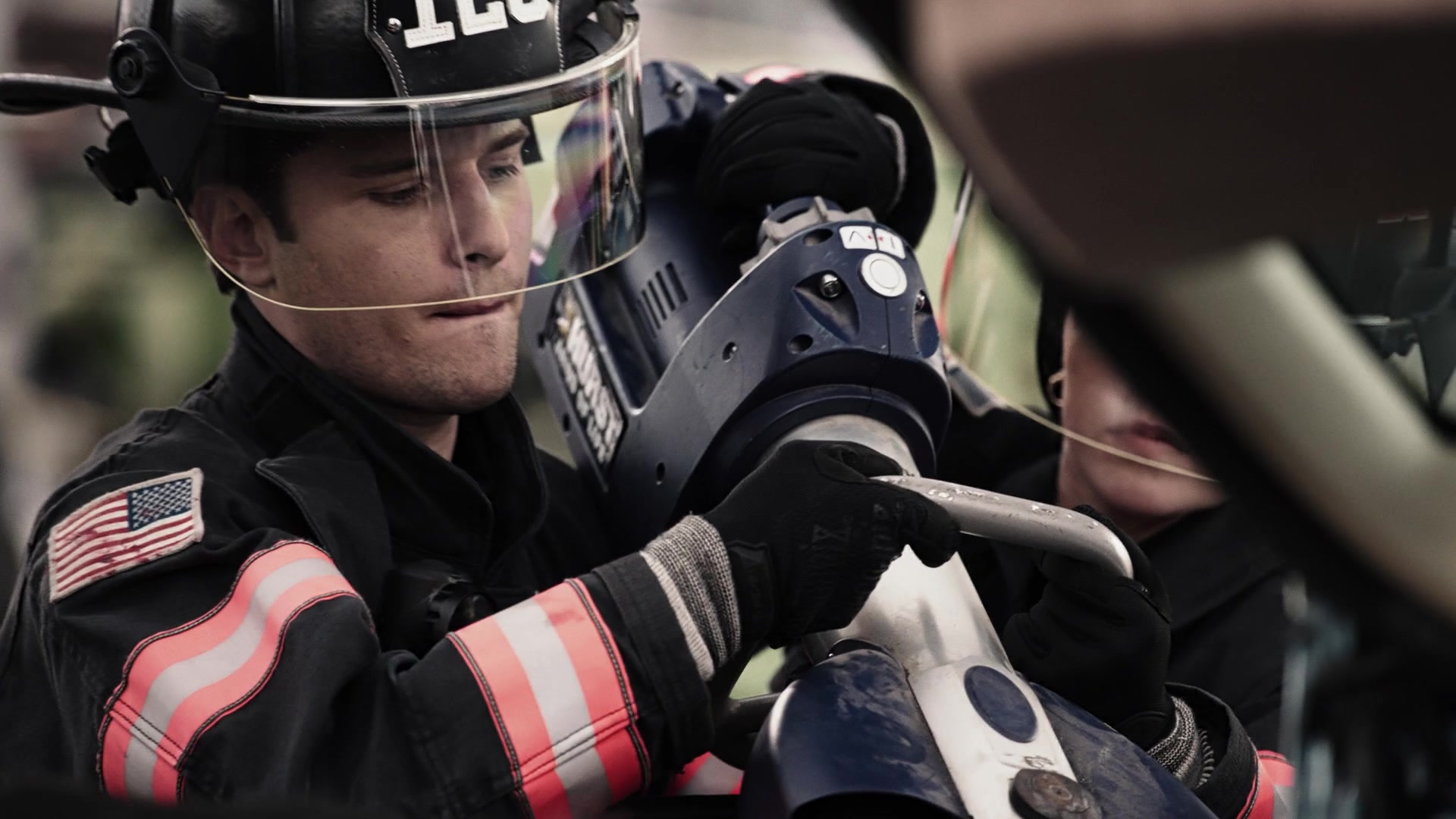 9-1-1_Lone_Star_S01E07_1080p_000724.jpg