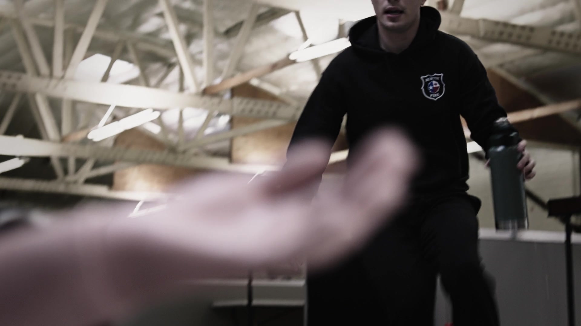 9-1-1_Lone_Star_S01E07_1080p_001269.jpg