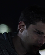 9-1-1_Lone_Star_S01E01_1080p_001663.jpg