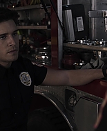 9-1-1_Lone_Star_S01E03_1080p_004892.jpg