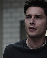 9-1-1_Lone_Star_S01E09_1080p_004148.jpg