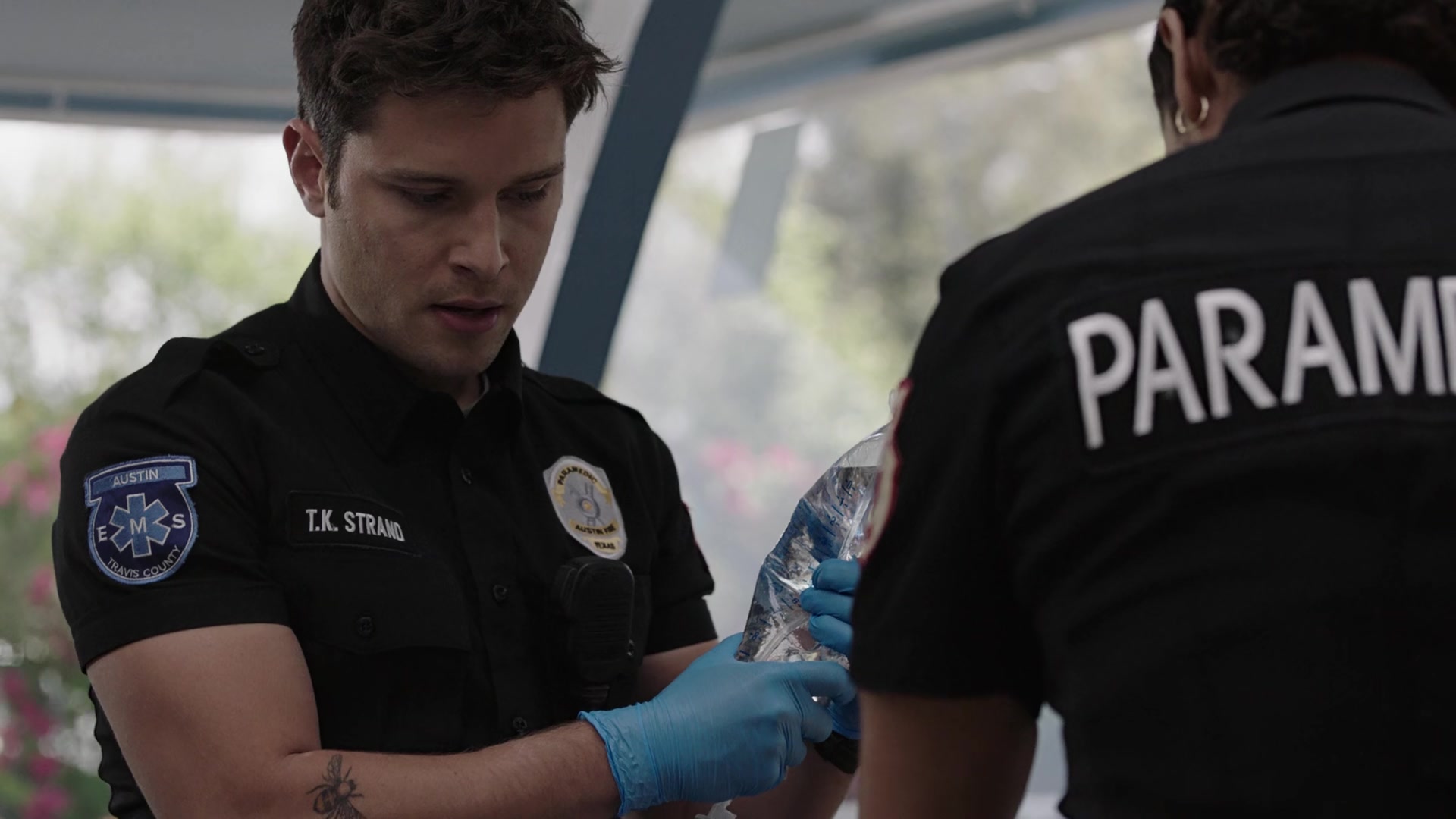 9-1-1_Lone_Star_S02E10_1080p_RRA_001520.jpg
