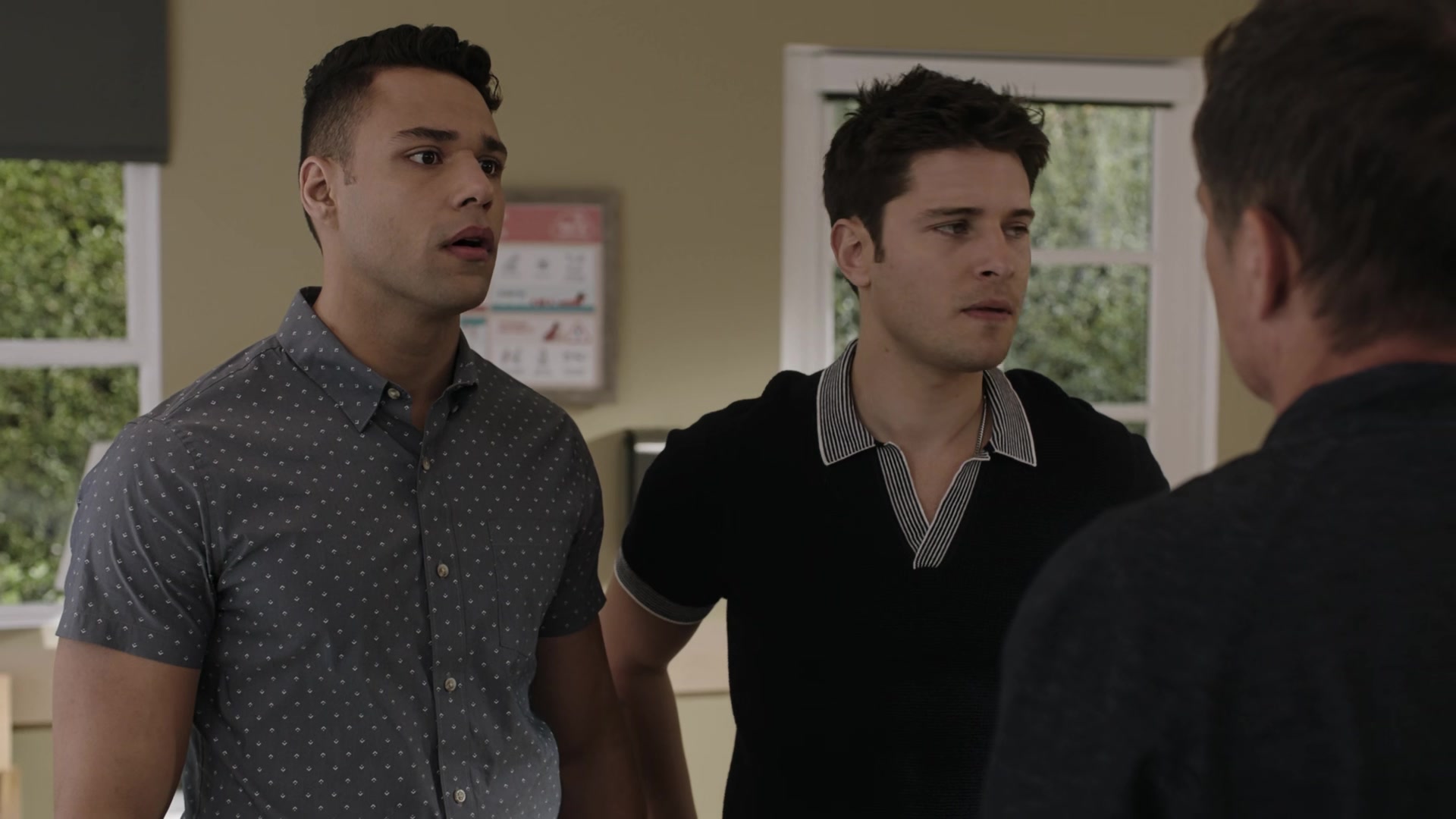 9-1-1_Lone_Star_S02E10_1080p_RRA_005653.jpg