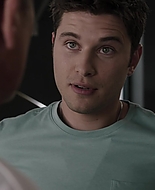 9-1-1_Lone_Star_S02E10_1080p_RRA_000581.jpg