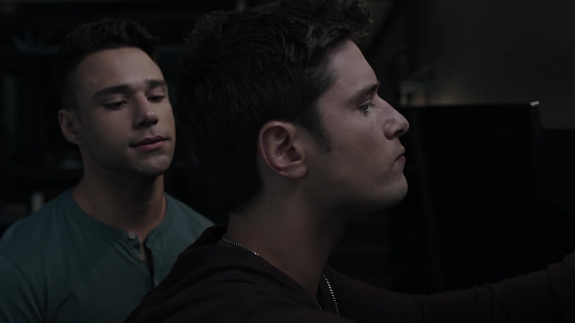 9-1-1_Lone_Star_S02E12_1080p_RRA_005054.jpg
